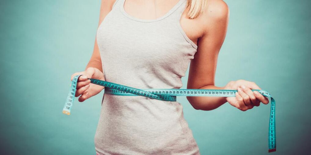 Eine chemische Diät verhilft Ihnen zu schlanken Körperproportionen. 